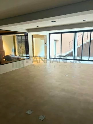 Imagem Casa nova de alto padrão em Condomínio na Cidade Jardim - 4 quartos, 4 suítes, 4 salas, 6 banheiros, 3 vagas de garagem - São Paulo-SP