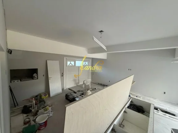 Imagem Sobrado em Zona Nobre de Capão, perto do Leve mais