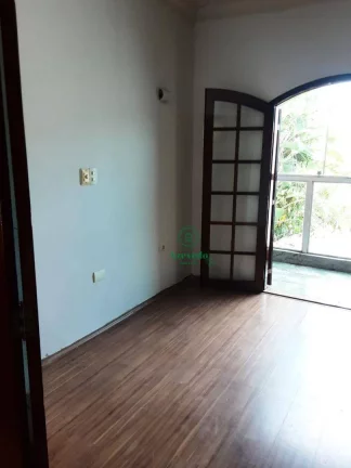 Imagem Sobrado com 4 dormitórios à venda, 191 m² por R$ 680.000,00 - Vila Nova Bonsucesso - Guarulhos/SP
