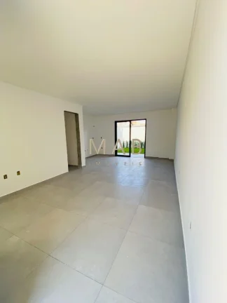 Imagem Excelente oportunidade: Casa à venda em Florianópolis-SC, bairro Ingleses do Rio Vermelho, 2 suítes MASTER, sala estar/jantar e muito mais!