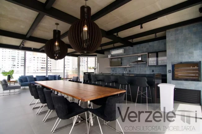 Imagem Apartamento 4 ou + dormitórios para Venda em Balneário Camboriú / SC no bairro Barra Sul