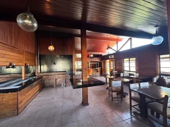 Imagem Vendo Lindíssima Chácara em Águas de São Pedro - SP