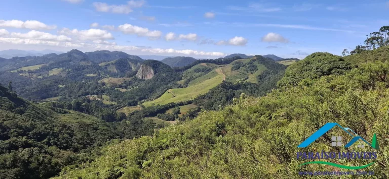 Imagem Terreno com Vista Espetacular em Gonçalves, Terra Fria