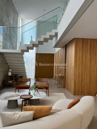 Imagem Magnífica e espaçosa casa à venda, com área construída de 360 m². A residência possui living ...