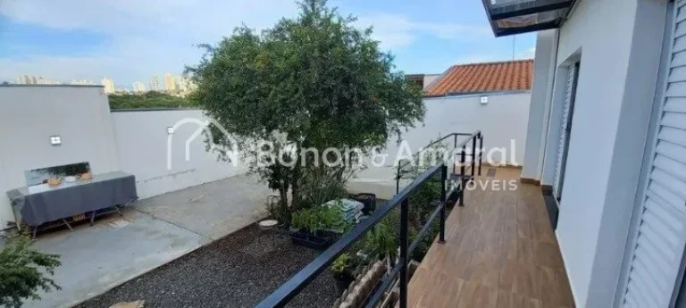 Imagem Linda casa térrea no Jardim Santa Genebra, com 3 suítes sendo 1 suíte com jardim de inverno e 2 s...