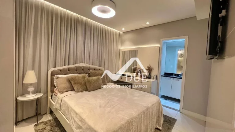 Imagem Lindo Apartamento à venda 2 quartos com dependência no Embaré em Santos