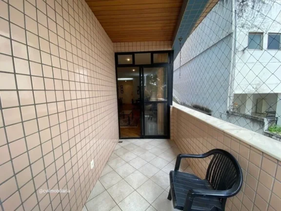Imagem 1 por andar Varanda, Sala ampla para dois ambientes com teto rebaixado e iluminação planejada, arm...