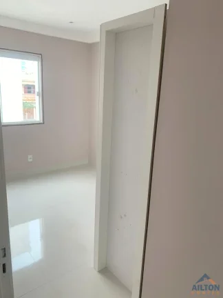 Imagem Casa Duplex com 3 Quartos à Venda na praia do Morro - Guarapari/ES