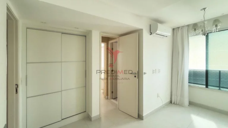 Imagem Apartamento Alto Padrão, porteira fechada, 3/4 no Brisamar