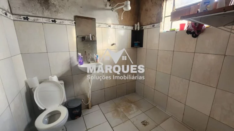 Imagem Imovel c/ 250m2 possui 2 casas