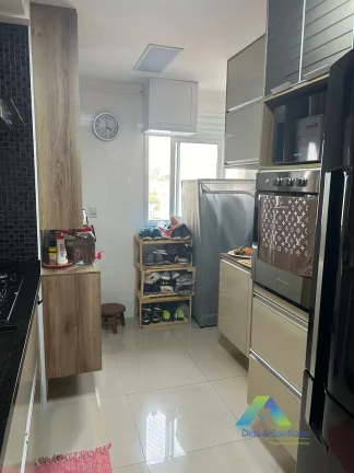 Imagem PORTEIRA FECHADA - Apto em 75m² com 2 dormitórios, 1 suíte, 1 varanda gourmet recém reformado e moderno, pronto para morar com 2 vagas de garagem fixas e cobertas..