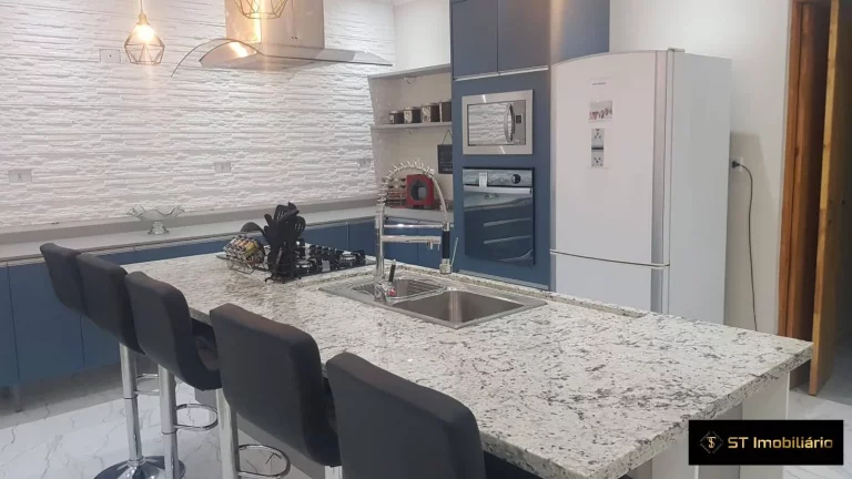 Imagem Casa á Venda em Terra Preta - Excelente localização e Acabamento
