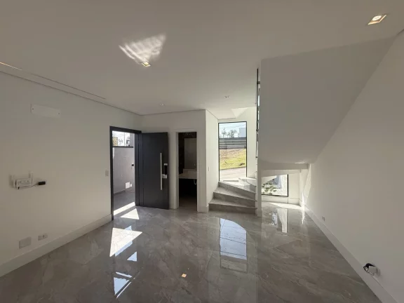 Imagem Casa no Nova Jaguarí com 3 Suítes, Piscina e Hidro-massagem.