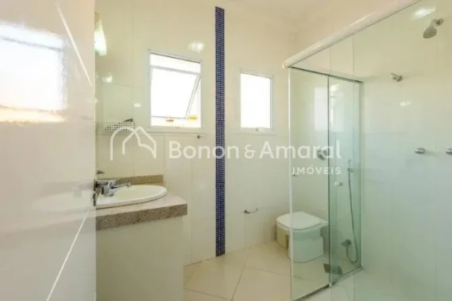 Imagem Maravilhosa casa com 360m² posicionada em um terreno com 370m². Completa e perfeita para acomodar ...