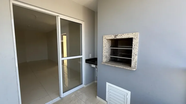 Imagem Apartamento na Praia de Gravatá, Navegantes com 02 quartos, sendo 01 suíte e bem localizado. Adriano Carpes Imóveis Vende