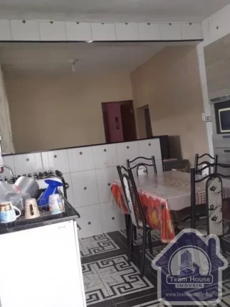 Imagem Casa com salão comercial a venda no Pq. Umuarama em Suzano