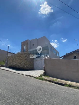 Imagem Excelente residência com fino acabamento em bairro nobre!
