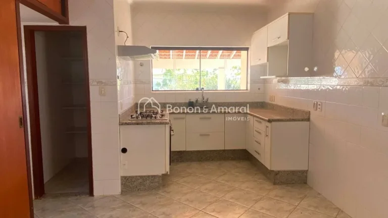 Imagem Casa tÃ©rrea Ã  venda no Caminhos de San Conrado

Casa bem construÃ­da, em terreno de 480 mÂ², com Ã...