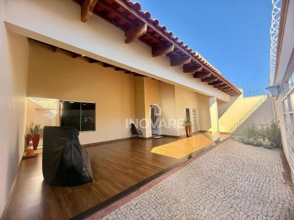 Imagem Casa com 3 dormitórios à venda, 235 m² por R$ 1.140.000,00 - Residencial Beira Rio I - Itumbiara/GO