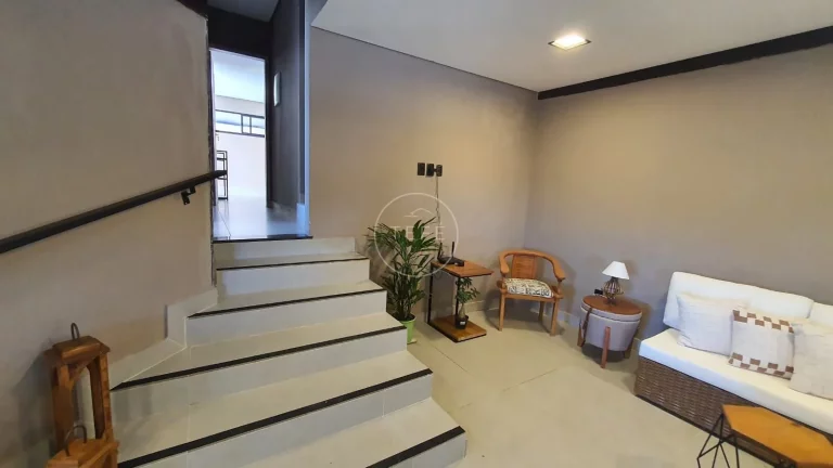 Imagem CASA de 6 SUÍTES em BÚZIOS - Ferradurinha - RJ