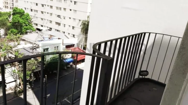 Imagem Imperdível oportunidade: Apartamento de 3 quartos no Jardim Paulista, São Paulo - SP, com 240m² e 2 vagas de garagem. Venha conferir!