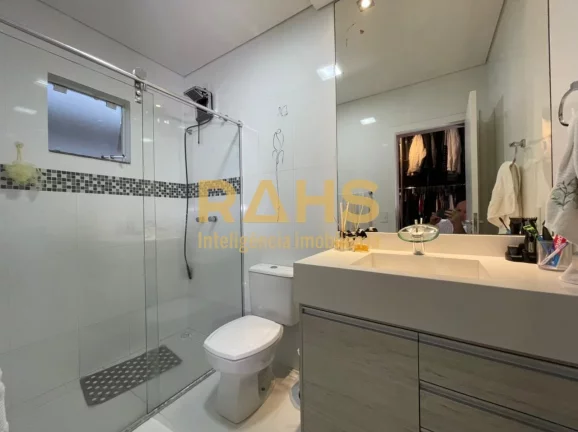 Imagem OPORTUNIDADE! De R$980.000,00 por R$899.000,00! Lindíssimo sobrado no Bairro Gloria, com fácil ace...