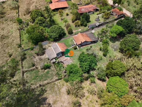 Imagem Chácara para Venda em São Roque, Saboó, Recanto Das Acácias, 2 dormitórios, 2 banheiros, 1 vaga