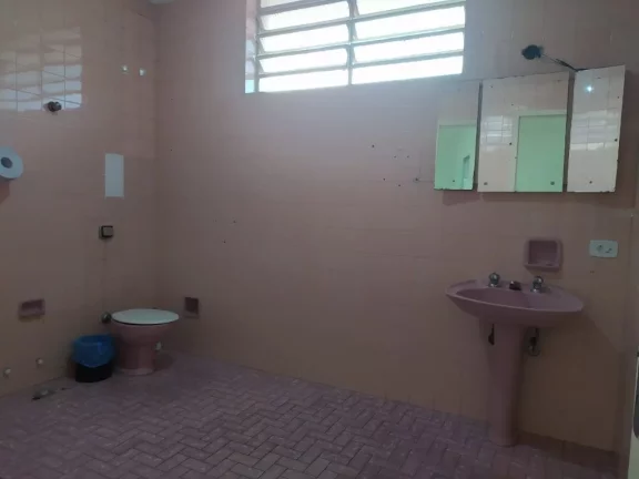 Imagem Sobrado Comercial de Alto Padrão no Butantã: 3 Quartos, 1 Suite, 5 Banheiros, 8 Vagas de Garagem, 300m² - São Paulo-SP