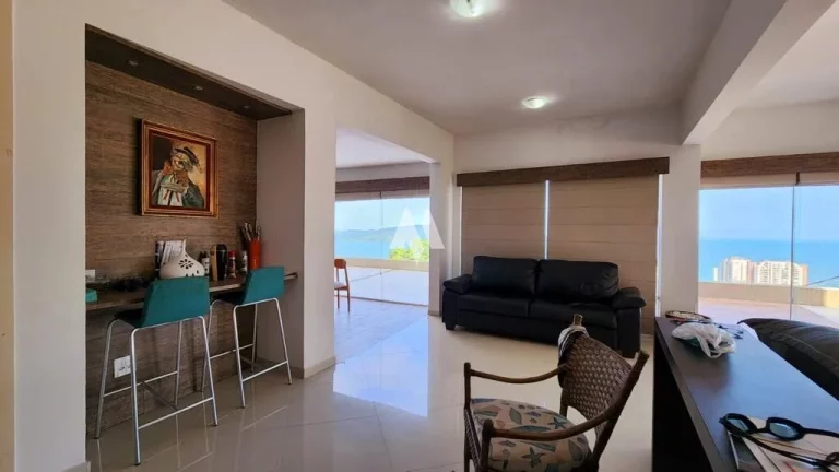 Imagem Casa de Alto padrão no morro Santa Terezinha em Santos