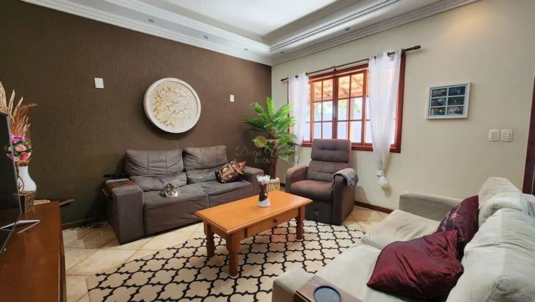 Imagem Casa para Venda em Teresópolis / RJ no bairro Fazendinha