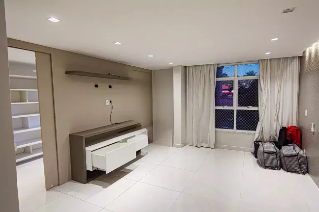 Imagem Apartamento para Venda em Rio de Janeiro, Taquara, 4 dormitórios, 3 suítes, 4 banheiros, 2 vagas
