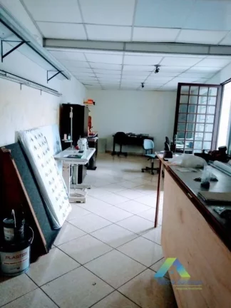 Imagem SANTO ANDRÉ Excelente sobrado 235 metros, 3 dormitórios, Edícula, 2 vagas com excelente localização e valor !!!