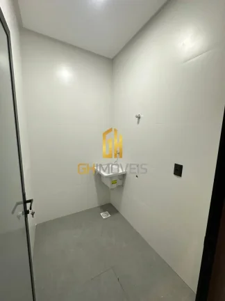 Imagem Casa 3 quartos no Setor Três Marias próximo ao Atacadão Costa, com 300m² de área total e 179m²...