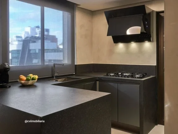 Imagem Apartamento com área total de 91,45m². A planta original era de 3 quartos, convertido em um aparta...
