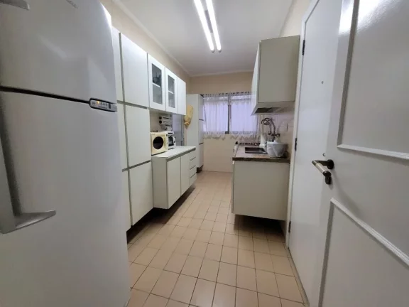 Imagem PITANGUEIRAS – UMA QUADRA DO MAR, MARAVILHOSO APTO REFORMADO, DECORADO, 02 VAGAS DE GARA