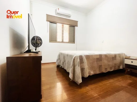 Imagem Casa à Venda no Jardim Anhangüera, Ribeirão Preto-SP: 3 Quartos, 1 Suíte, 1 Sala, 4 Banheiros, 6 Vagas de Garagem, 380m²!