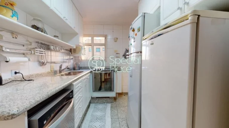 Imagem Linda cobertura duplex com 410m2. No primeiro piso, 2 belas suítes, escritório com banheiro, jardi...