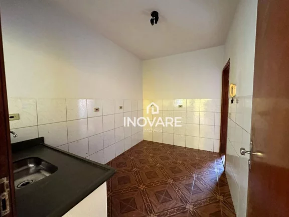 Imagem Casa com 3 dormitórios para alugar, 165 m² por R$ 1.200,00/mês - Afonso Pena - Itumbiara/GO