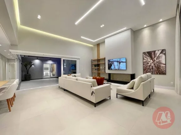 Imagem Excelente Casa Térrea com 4 Suítes