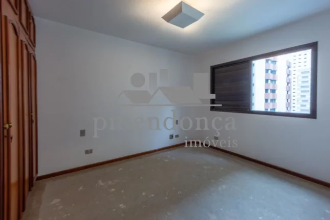 Imagem Apartamento alto padrão em Higienópolis com 230m², 3 suites e 3 vagas.