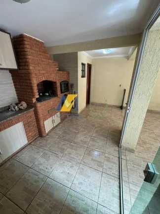 Imagem Sobrado à Venda com 264m², 4 dormitórios, 1 suíte, 2 salas e 2 vagas!!!