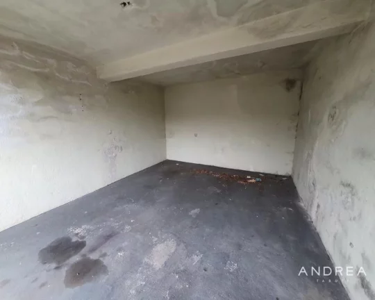Imagem CASA ASSOBRADADA - 1 DORMITORIO COM 1 VAGA + 1 DORMITORIO COM BANHEIRO