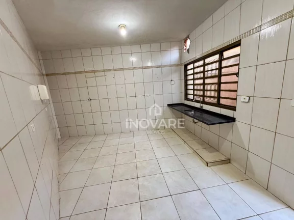 Imagem Casa com 3 dormitórios para alugar, 124 m² por R$ 1.700,00/mês - Setor Santa Inês - Itumbiara/GO
