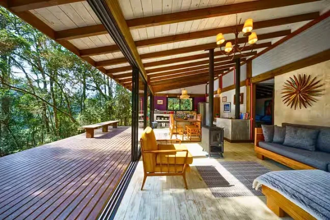 Imagem Cabana Moderna: Onde a Arquitetura se Mescla com a Floresta de Gonçalves