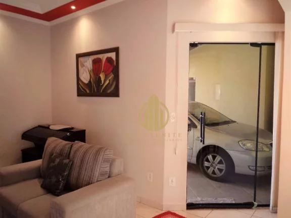 Imagem Casa residencial de três dormitórios com suíte