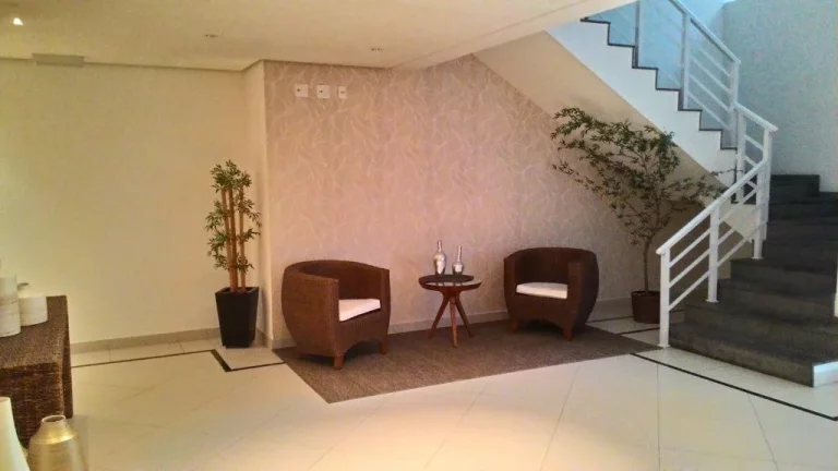 Imagem PITANGUEIRAS- MARAVILHOSO APARTAMENTO COM MARAVILHOSA ÁREA DE LAZER , 02 VAGAS .