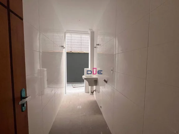 Imagem Casa sobreposta térrea com 3 suítes sendo 1 privativa e 2 americanas, no Embaré só 950 mil com 2 vagas. Novinha!!!