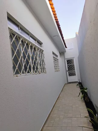 Imagem Linda casa 3 dormitorios - ACEITA corretores para auxilio de vendas