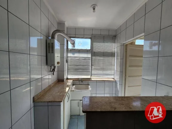 Imagem Morano vende próximo Hospital de Clinicas, 3 dormitórios com vaga.