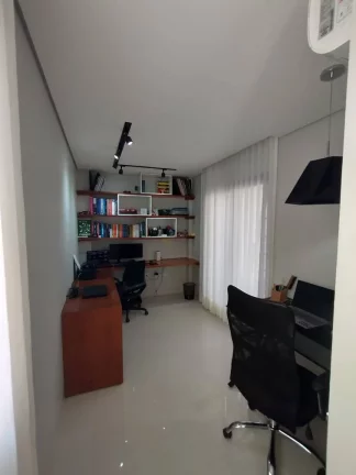 Imagem Casa Luxuosa à Venda no Jardim Botânico 3 – Conforto e Sofisticação em Cada